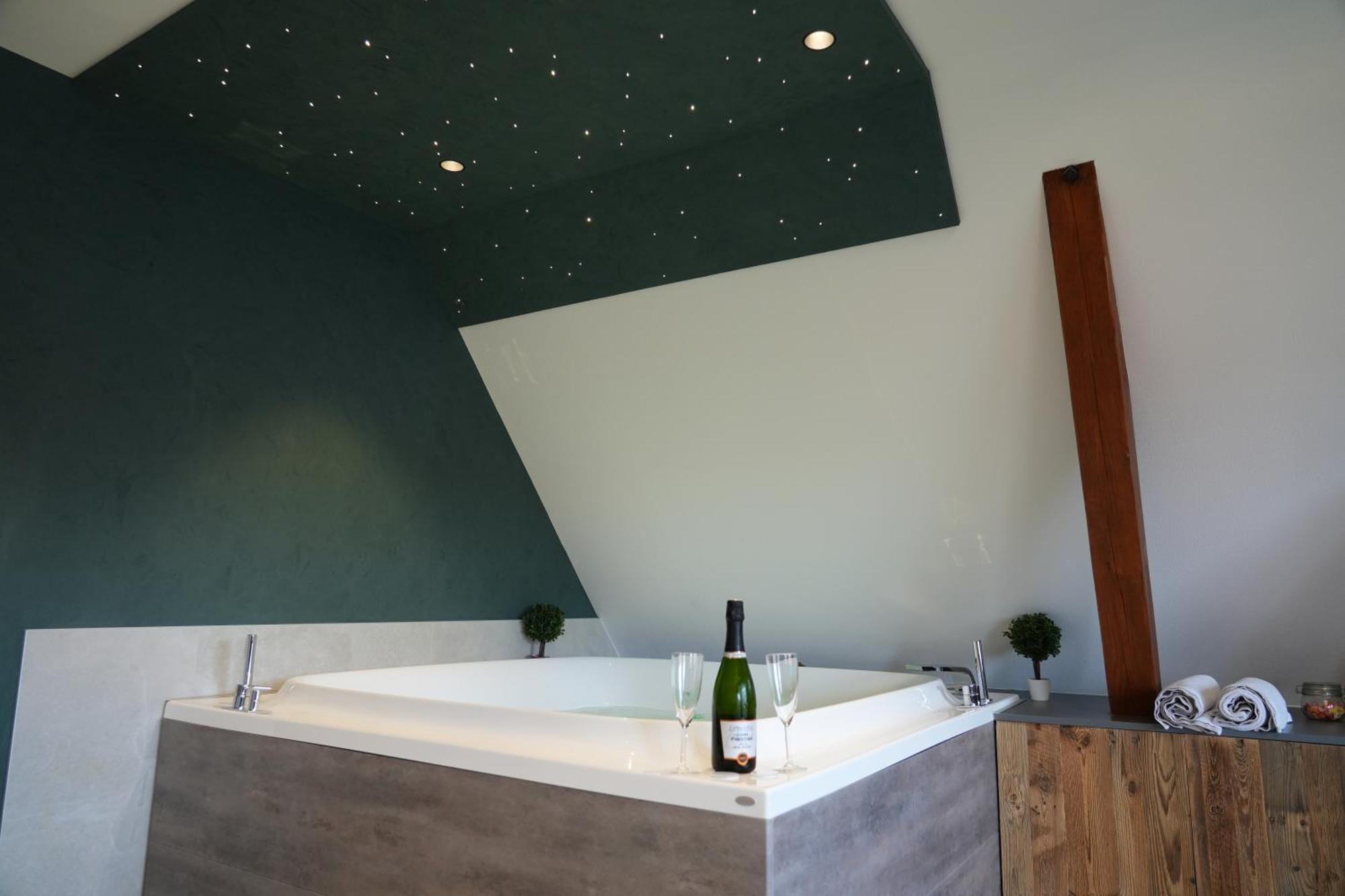 Gite Spa L'Atelier Emile - Spa Privatif - 5 Min Colmar Sainte-Croix-en-Plaine Exterior foto