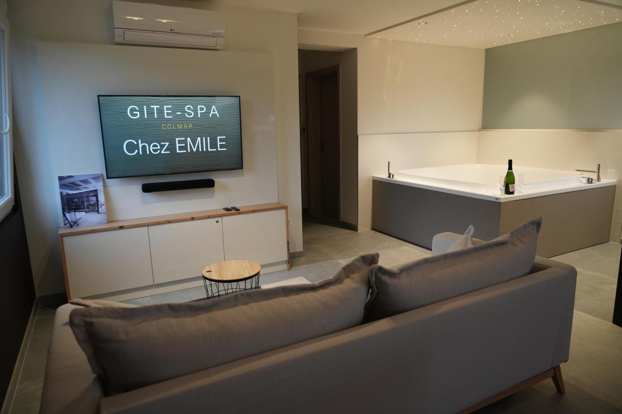 Gite Spa L'Atelier Emile - Spa Privatif - 5 Min Colmar Sainte-Croix-en-Plaine Habitación foto